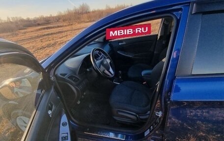 Hyundai Solaris II рестайлинг, 2015 год, 850 000 рублей, 6 фотография