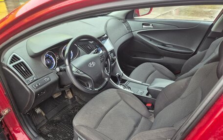 Hyundai Sonata VI, 2010 год, 810 000 рублей, 9 фотография