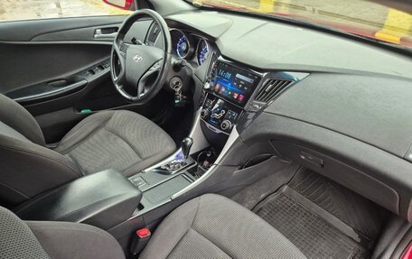 Hyundai Sonata VI, 2010 год, 810 000 рублей, 12 фотография