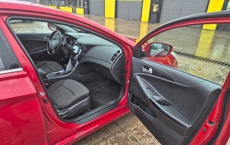 Hyundai Sonata VI, 2010 год, 810 000 рублей, 13 фотография