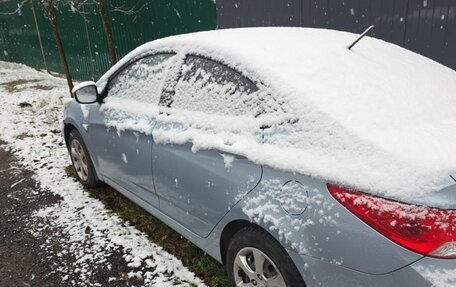 Hyundai Solaris II рестайлинг, 2012 год, 700 000 рублей, 2 фотография