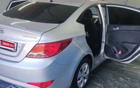 Hyundai Solaris II рестайлинг, 2014 год, 750 000 рублей, 1 фотография