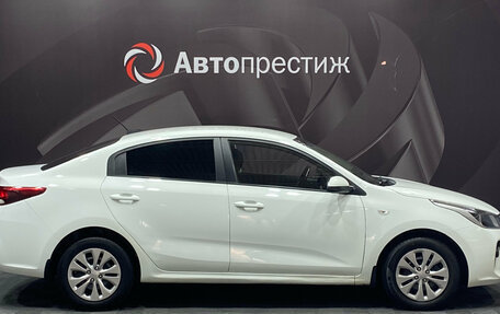KIA Rio IV, 2017 год, 1 280 000 рублей, 4 фотография
