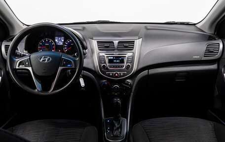 Hyundai Solaris II рестайлинг, 2015 год, 1 030 000 рублей, 17 фотография