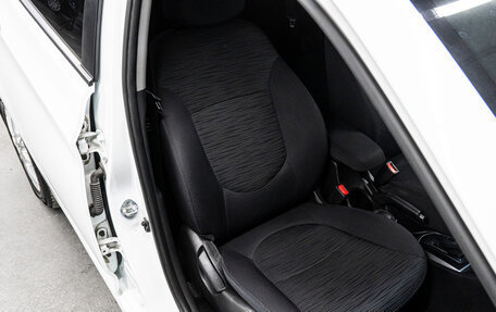 Hyundai Solaris II рестайлинг, 2015 год, 1 030 000 рублей, 16 фотография