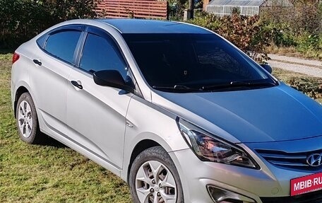 Hyundai Solaris II рестайлинг, 2014 год, 750 000 рублей, 3 фотография