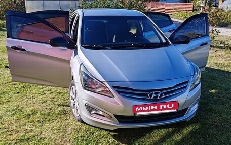 Hyundai Solaris II рестайлинг, 2014 год, 750 000 рублей, 12 фотография