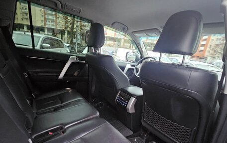 Toyota Land Cruiser Prado 150 рестайлинг 2, 2020 год, 3 749 000 рублей, 6 фотография