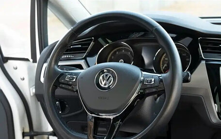 Volkswagen Touran III, 2022 год, 1 590 013 рублей, 15 фотография