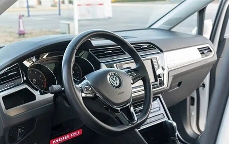 Volkswagen Touran III, 2022 год, 1 590 013 рублей, 14 фотография