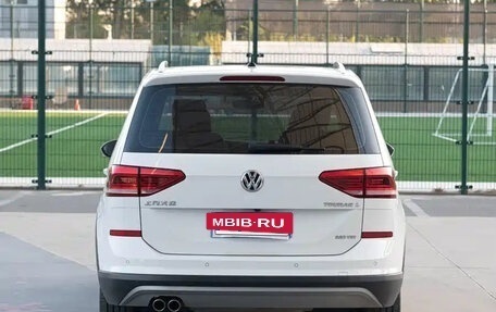 Volkswagen Touran III, 2022 год, 1 590 013 рублей, 9 фотография