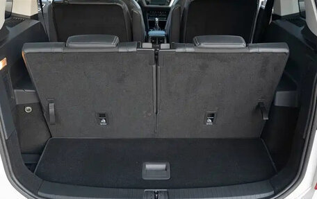 Volkswagen Touran III, 2022 год, 1 590 013 рублей, 28 фотография