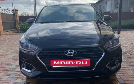 Hyundai Solaris II рестайлинг, 2018 год, 1 300 000 рублей, 3 фотография