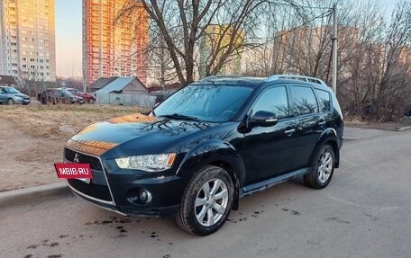 Mitsubishi Outlander III рестайлинг 3, 2010 год, 1 150 000 рублей, 2 фотография
