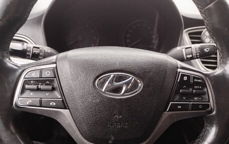 Hyundai Solaris II рестайлинг, 2019 год, 880 000 рублей, 3 фотография