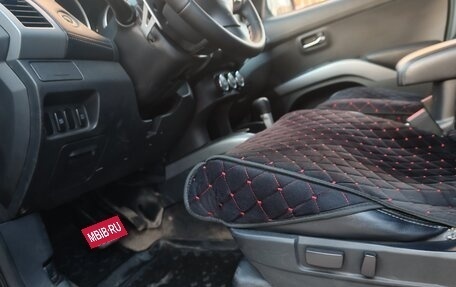 Mitsubishi Outlander III рестайлинг 3, 2010 год, 1 150 000 рублей, 9 фотография