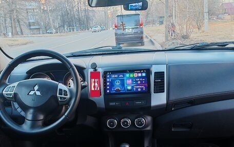 Mitsubishi Outlander III рестайлинг 3, 2010 год, 1 150 000 рублей, 6 фотография