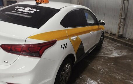 Hyundai Solaris II рестайлинг, 2019 год, 880 000 рублей, 10 фотография