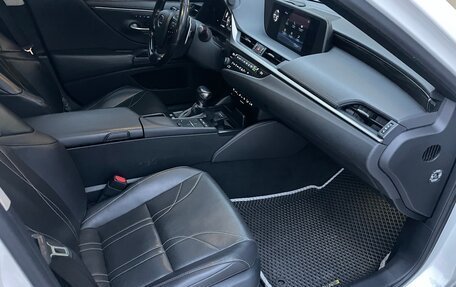 Lexus ES VII, 2020 год, 3 150 000 рублей, 8 фотография