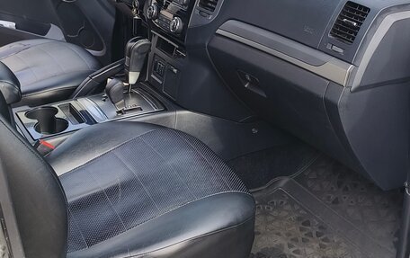 Mitsubishi Pajero IV, 2014 год, 2 500 000 рублей, 14 фотография