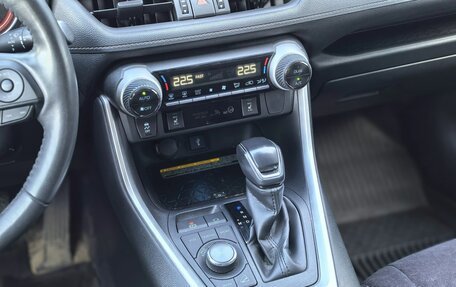 Toyota RAV4, 2021 год, 3 450 000 рублей, 19 фотография