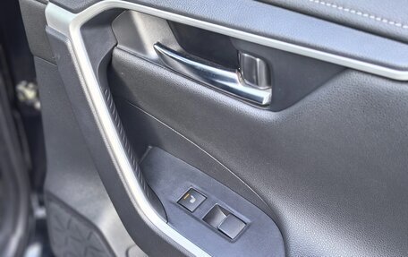 Toyota RAV4, 2021 год, 3 450 000 рублей, 33 фотография