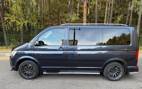 Volkswagen Multivan T6 рестайлинг, 2018 год, 3 500 000 рублей, 12 фотография