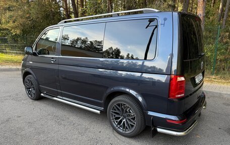 Volkswagen Multivan T6 рестайлинг, 2018 год, 3 500 000 рублей, 11 фотография