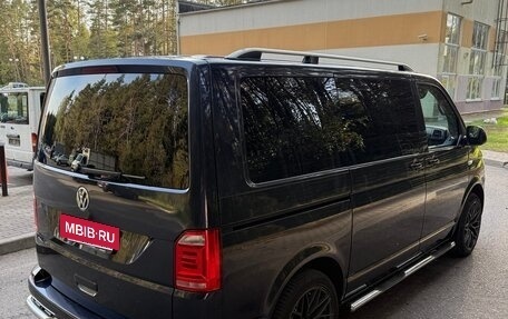 Volkswagen Multivan T6 рестайлинг, 2018 год, 3 500 000 рублей, 8 фотография