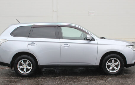 Mitsubishi Outlander III рестайлинг 3, 2012 год, 1 135 000 рублей, 7 фотография