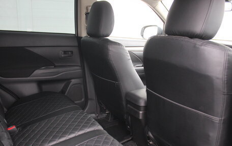 Mitsubishi Outlander III рестайлинг 3, 2012 год, 1 135 000 рублей, 13 фотография