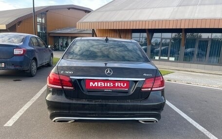 Mercedes-Benz E-Класс, 2015 год, 3 200 000 рублей, 6 фотография