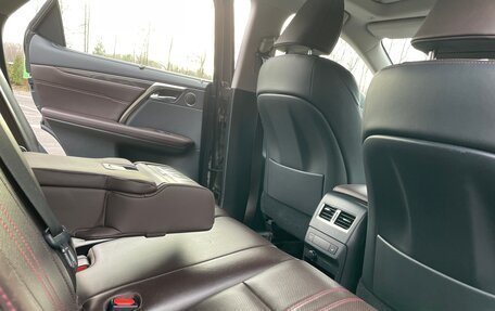 Lexus RX IV рестайлинг, 2017 год, 4 750 000 рублей, 6 фотография