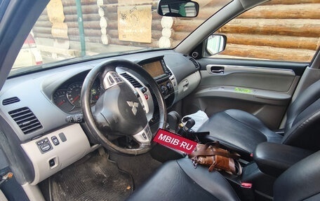 Mitsubishi Pajero Sport II рестайлинг, 2011 год, 1 750 000 рублей, 7 фотография