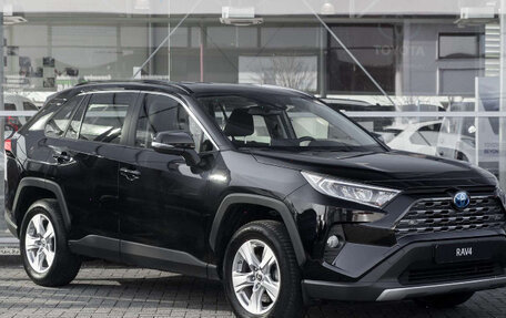 Toyota RAV4, 2021 год, 2 100 000 рублей, 3 фотография