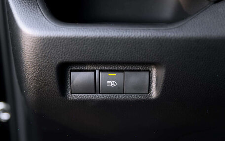 Toyota RAV4, 2021 год, 2 100 000 рублей, 22 фотография