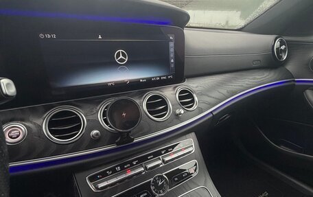 Mercedes-Benz E-Класс, 2019 год, 3 400 000 рублей, 11 фотография