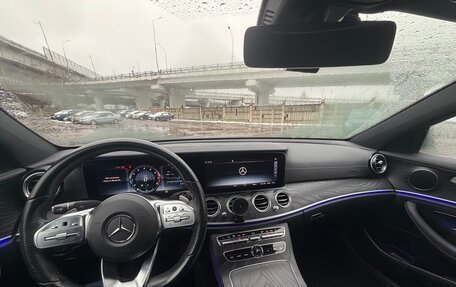 Mercedes-Benz E-Класс, 2019 год, 3 400 000 рублей, 9 фотография