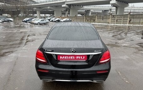 Mercedes-Benz E-Класс, 2019 год, 3 400 000 рублей, 4 фотография