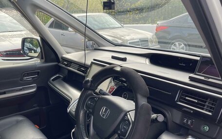 Honda Stepwgn IV, 2017 год, 2 499 999 рублей, 8 фотография