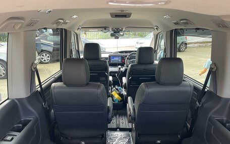 Honda Stepwgn IV, 2017 год, 2 499 999 рублей, 9 фотография