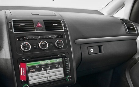 Volkswagen Touran III, 2013 год, 1 290 000 рублей, 18 фотография