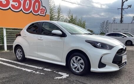 Toyota Yaris, 2022 год, 840 121 рублей, 7 фотография