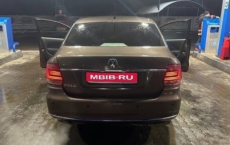 Volkswagen Polo VI (EU Market), 2015 год, 920 000 рублей, 1 фотография