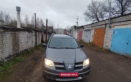 Mitsubishi Outlander III рестайлинг 3, 2006 год, 580 000 рублей, 1 фотография