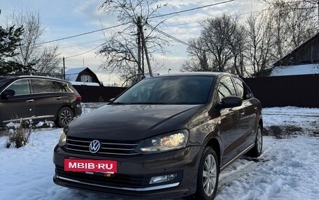 Volkswagen Polo VI (EU Market), 2015 год, 920 000 рублей, 2 фотография