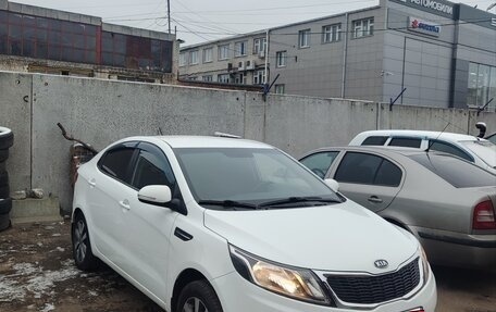 KIA Rio III рестайлинг, 2013 год, 950 000 рублей, 3 фотография