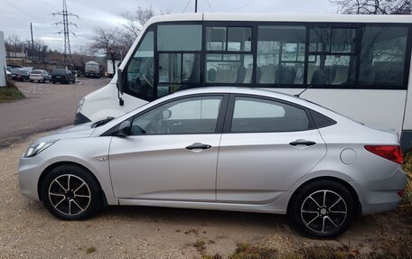 Hyundai Solaris II рестайлинг, 2014 год, 800 000 рублей, 2 фотография