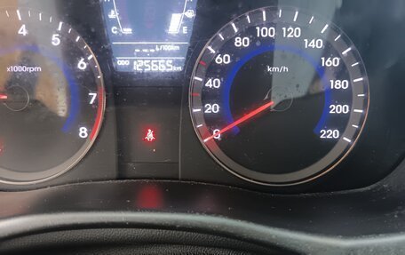 Hyundai Solaris II рестайлинг, 2014 год, 800 000 рублей, 5 фотография