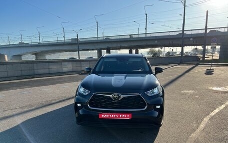 Toyota Highlander, 2021 год, 5 750 000 рублей, 2 фотография